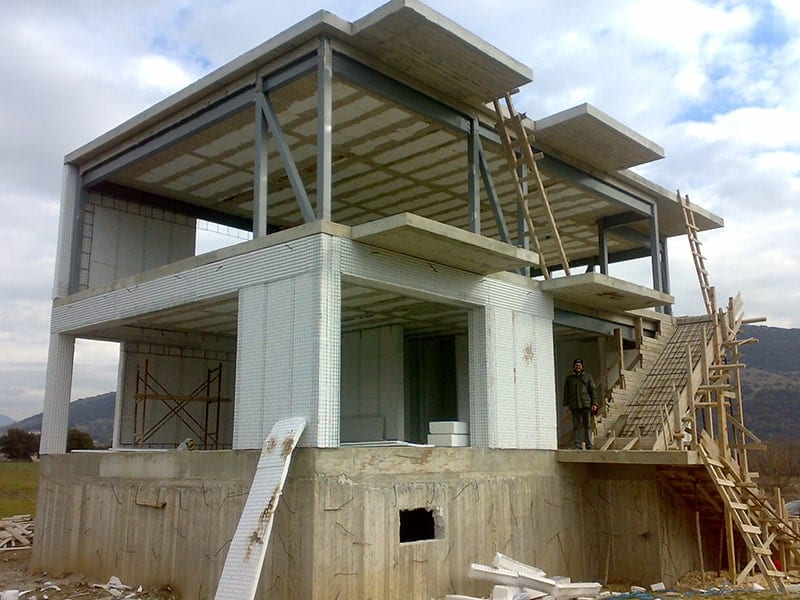 Τοποθέτηση τοιχοποιίας τύπου 3Δ στον χαλύβδινο σκελετό κατοικίας στο Επισκοπικό Ιωαννίνων