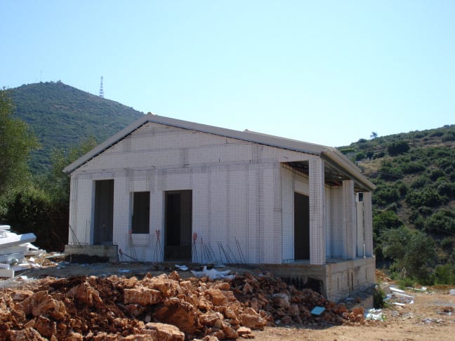 Ισόγεια κατοικία με τοιχοποιία τύπου 3Δ πριν τα επιχρίσματα στον Άγιο Γεώργιο Φιλιππιάδος