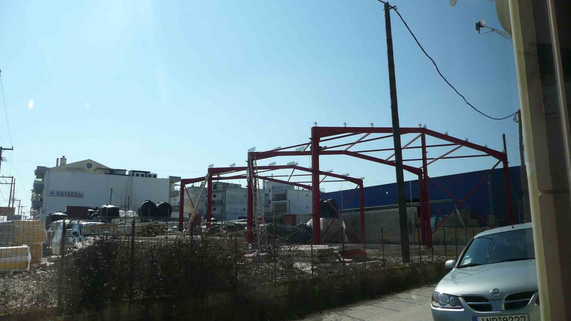 Ανέγερση χαλύβδινου σκελετού της αποθήκης ελαιολάδου στα Ιωάννινα