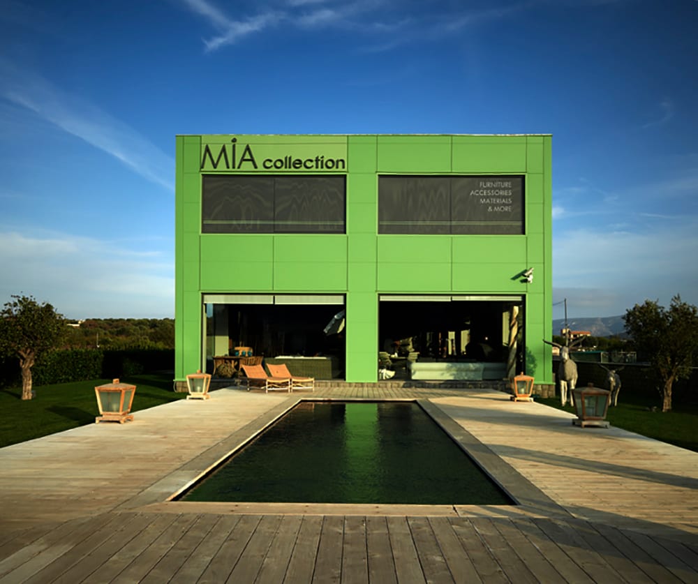 Τελική όψη του κτιρίου Mia Collection με πισίνα στο Κορωπί